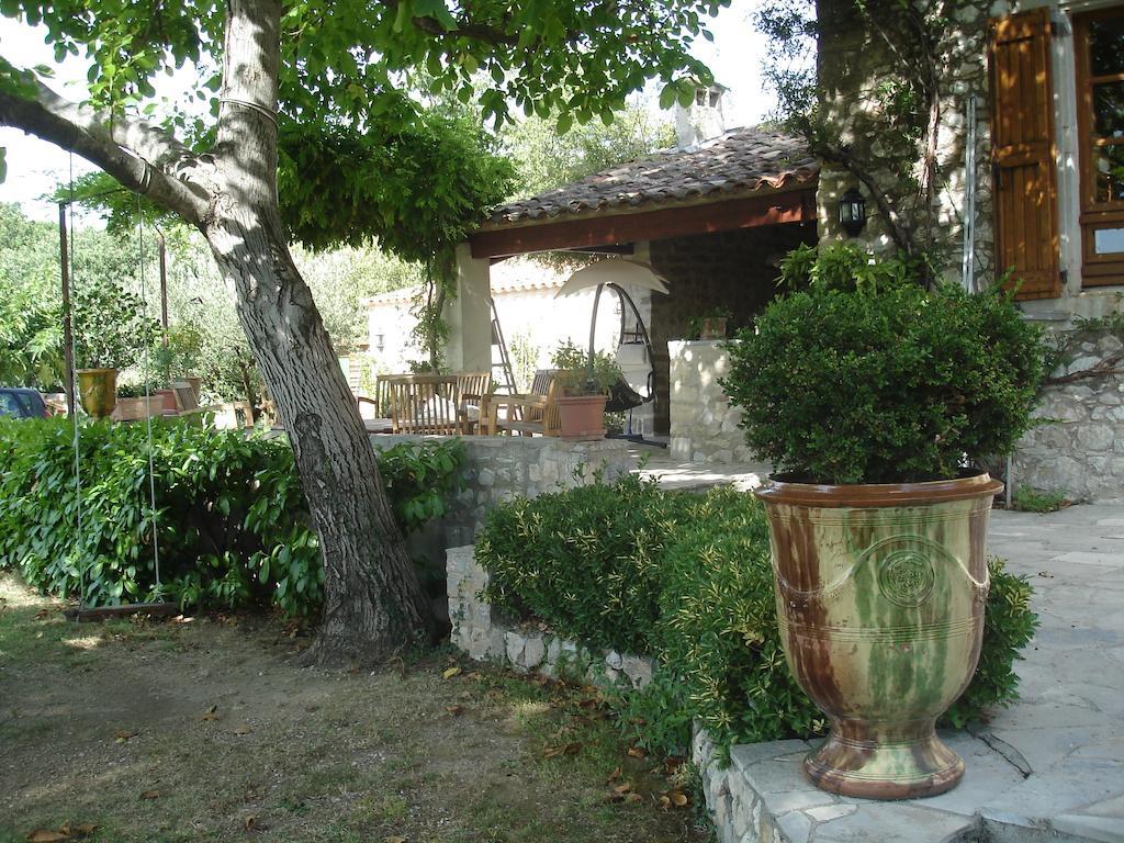 La Frandomiere Bed & Breakfast Saint-Martin-de-Londres Dış mekan fotoğraf