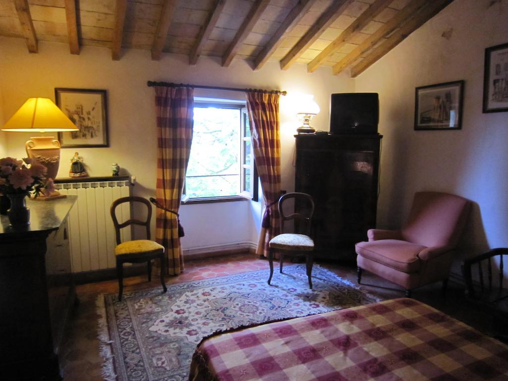 La Frandomiere Bed & Breakfast Saint-Martin-de-Londres Dış mekan fotoğraf