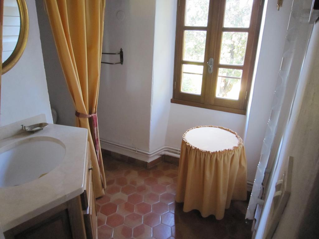 La Frandomiere Bed & Breakfast Saint-Martin-de-Londres Dış mekan fotoğraf